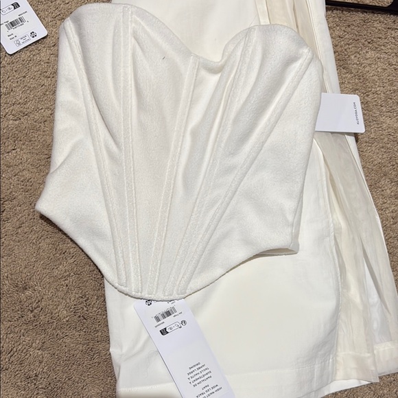 ALO Yoga Tops - ALO Corset and Ivory High-Waist Pants NEW